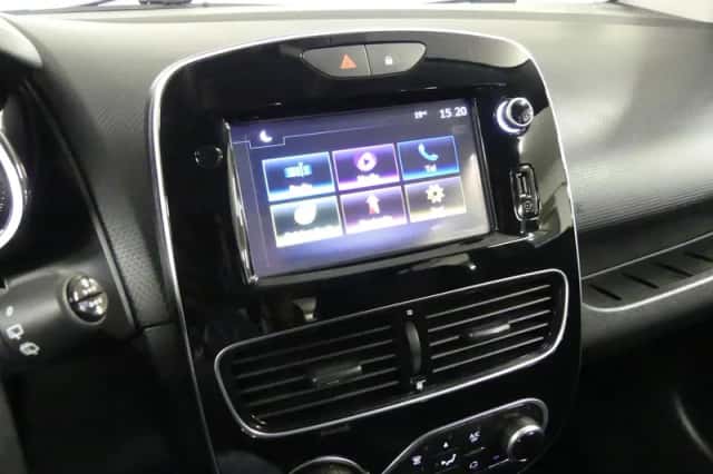 Renault Clio (2018) thumbnail 25