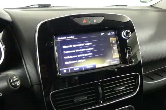 Renault Clio (2018) thumbnail 27
