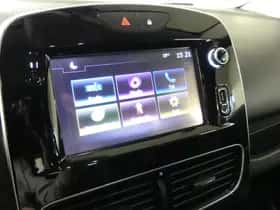 Renault Clio (2018) thumbnail 30
