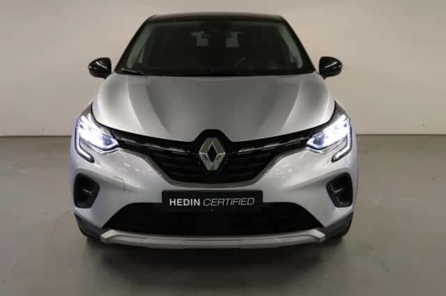 Renault Captur (2023) thumbnail 4