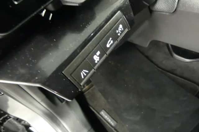 Renault Austral (2024) thumbnail 24