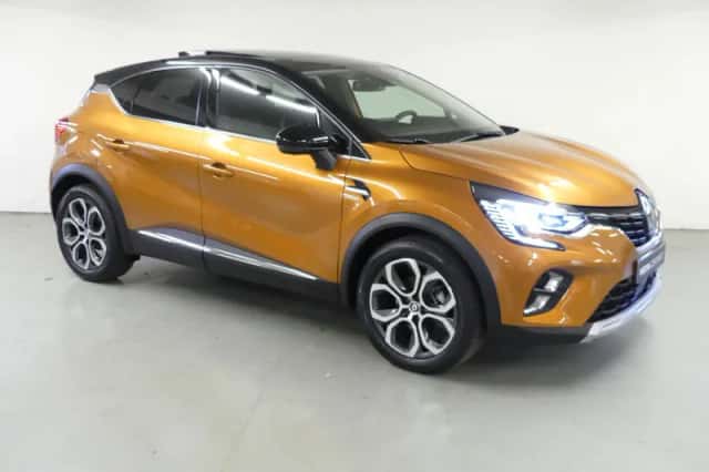 Renault Captur (2022) thumbnail 2