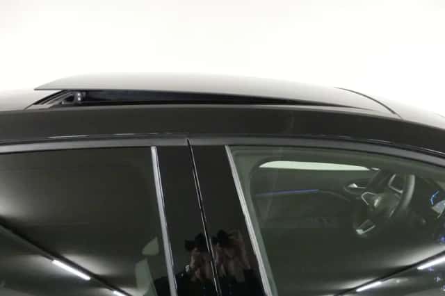 Renault Captur (2022) thumbnail 12