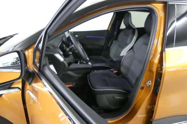 Renault Captur (2022) thumbnail 13
