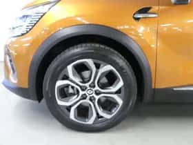 Renault Captur (2022) thumbnail 10