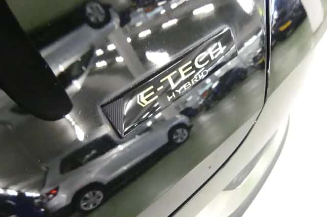 Renault Captur (2023) thumbnail 11