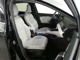 Renault Captur (2023) thumbnail 13