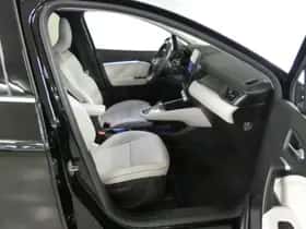 Renault Captur (2023) thumbnail 15