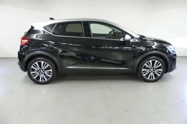 Renault Captur (2023) thumbnail 7