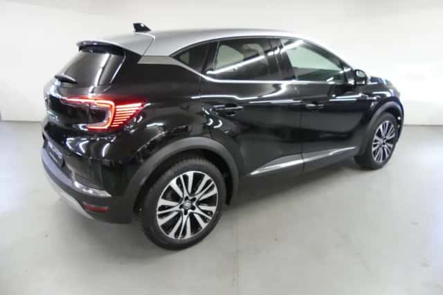 Renault Captur (2023) thumbnail 9
