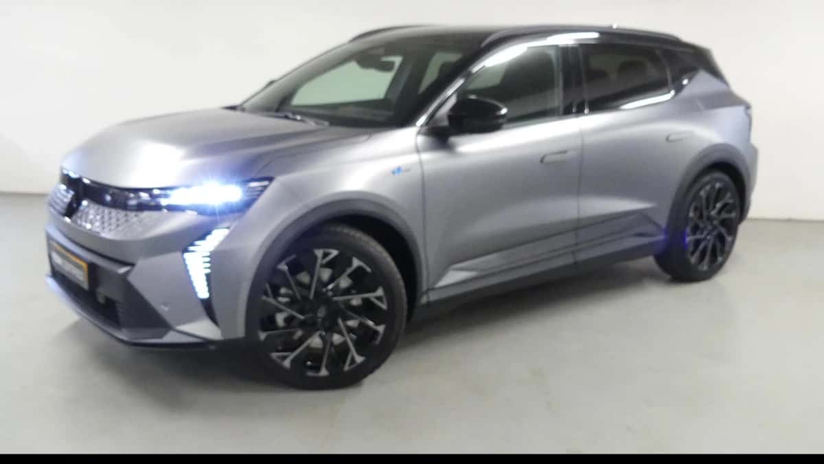 Renault Scénic (2024) — foto 1