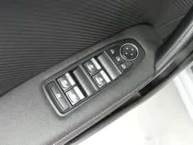 Renault Captur (2022) thumbnail 24