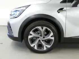 Renault Captur (2022) thumbnail 10