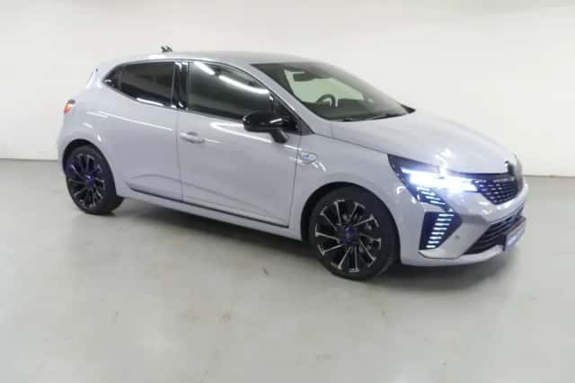 Renault Clio (2024) thumbnail 2