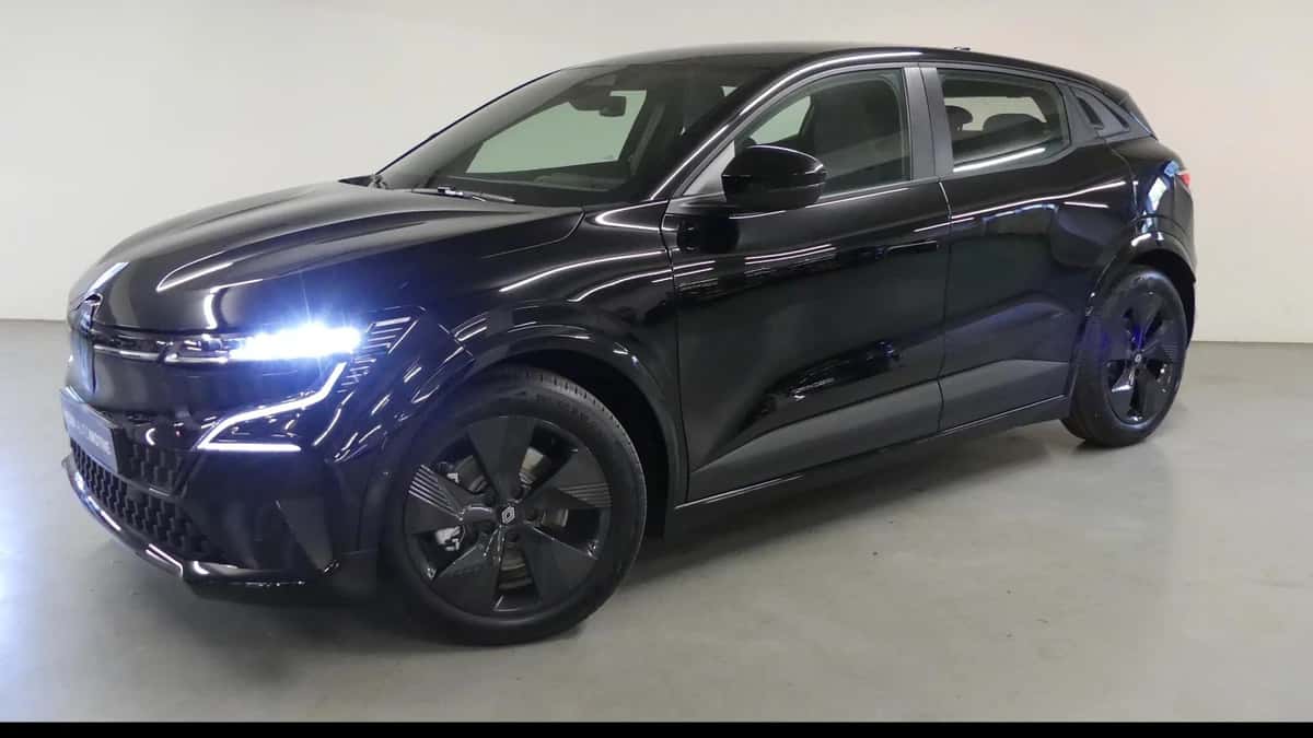 Renault Mégane E-Tech (2025) — foto 1