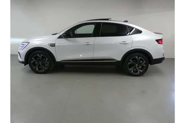 Renault Arkana (2023) thumbnail 2