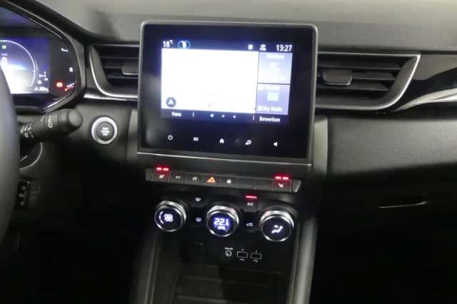 Renault Captur (2023) thumbnail 23