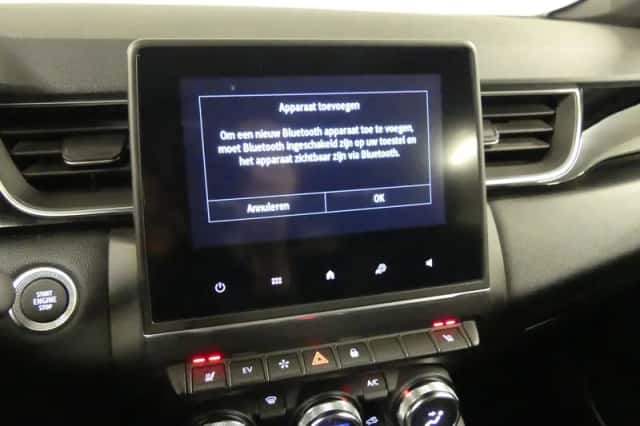 Renault Captur (2023) thumbnail 31