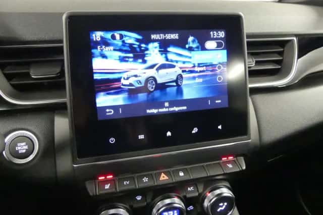 Renault Captur (2023) thumbnail 33