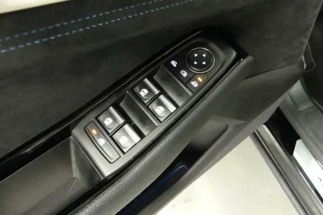 Renault Austral (2023) thumbnail 23
