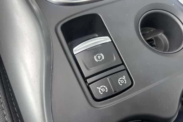Renault Kadjar (2022) thumbnail 3