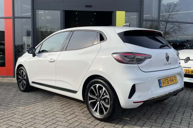 Renault Clio (2025) thumbnail 4