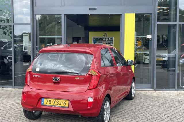 Kia Picanto (2012) thumbnail 2