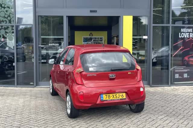Kia Picanto (2012) thumbnail 4