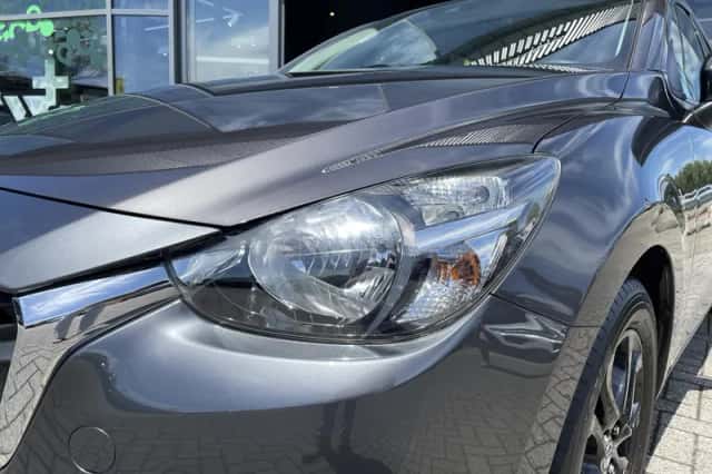 Mazda 2 (2019) thumbnail 2