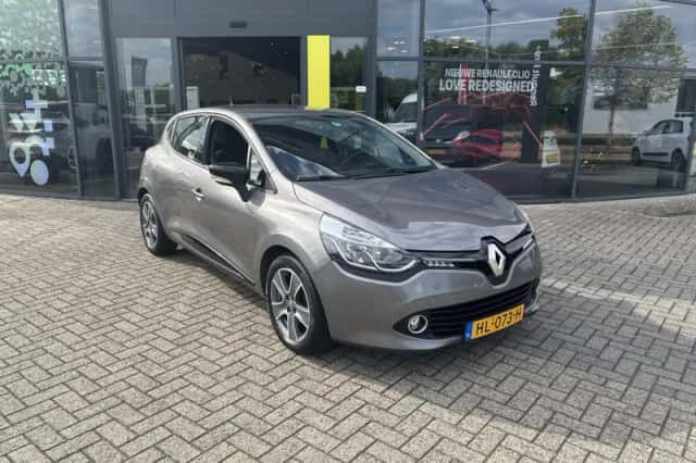 Renault Clio (2015) thumbnail 2