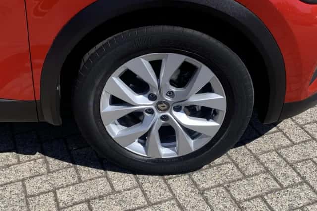 Renault Captur (2021) thumbnail 5
