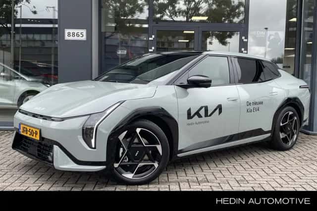 Kia EV4 (2025) thumbnail 1