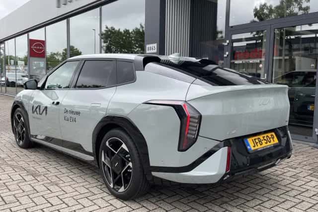 Kia EV4 (2025) thumbnail 3