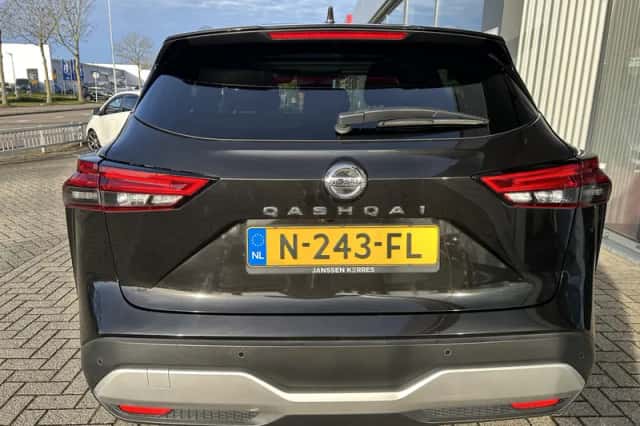 Nissan Qashqai (2021) thumbnail 4