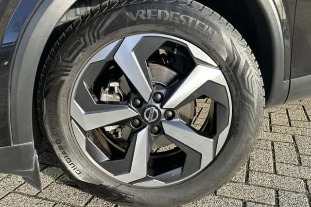 Nissan Qashqai (2021) thumbnail 6