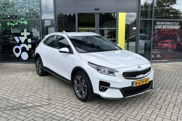 Kia XCeed (2021) thumbnail 2