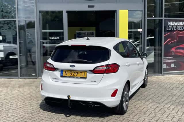 Ford Fiesta (2021) thumbnail 2