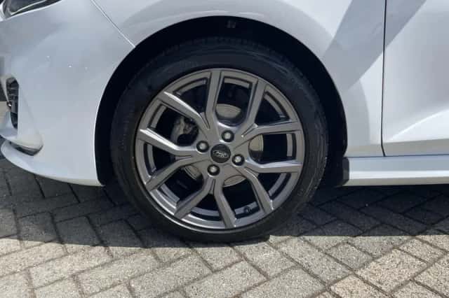 Ford Fiesta (2021) thumbnail 5