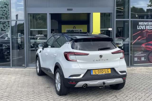 Renault Captur (2021) thumbnail 4