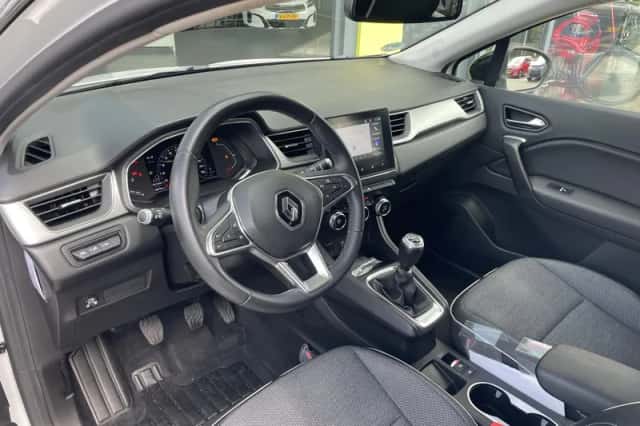 Renault Captur (2021) thumbnail 6