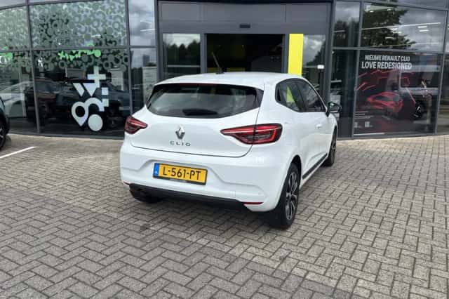 Renault Clio (2021) thumbnail 3