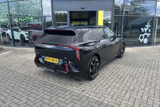 Kia EV4 (2026) thumbnail 2