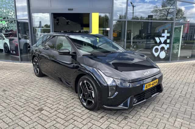 Kia EV4 (2026) thumbnail 3