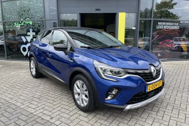 Renault Captur (2021) thumbnail 4