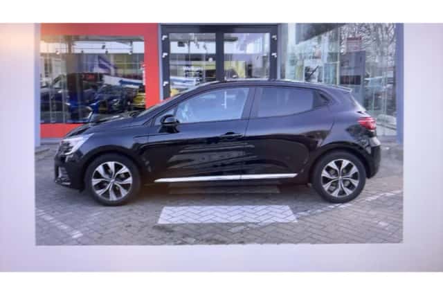 Renault Clio (2022) thumbnail 2