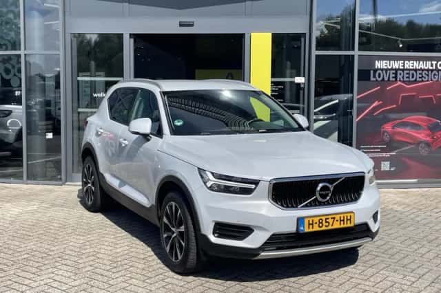 Volvo XC40 (2020) thumbnail 4