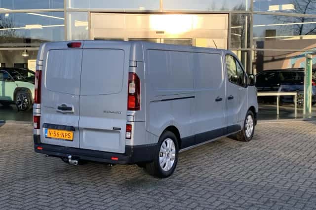 Renault Trafic (2025) thumbnail 2