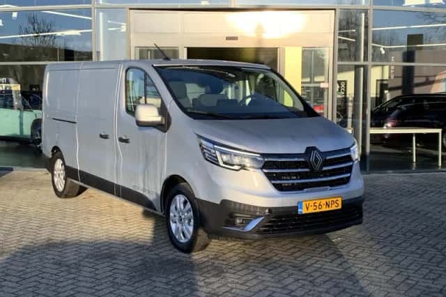 Renault Trafic (2025) thumbnail 3