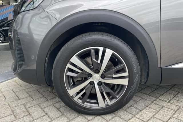 Peugeot 3008 (2022) thumbnail 5