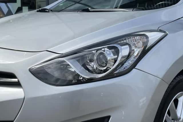 Hyundai i30 (2016) thumbnail 2
